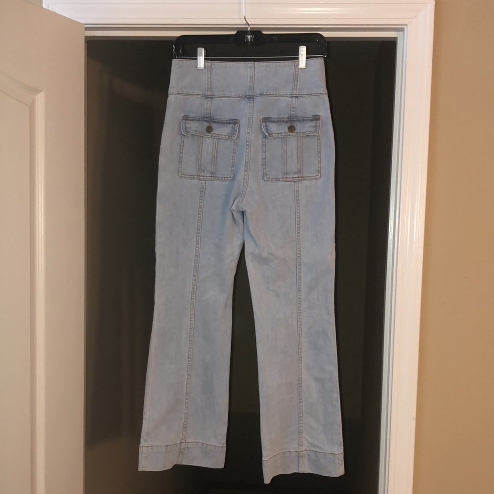 Ulla Johnson High-Rise Wide Leg Light Wash Ellis Jeans, Size 6. - Picture 4 of 15